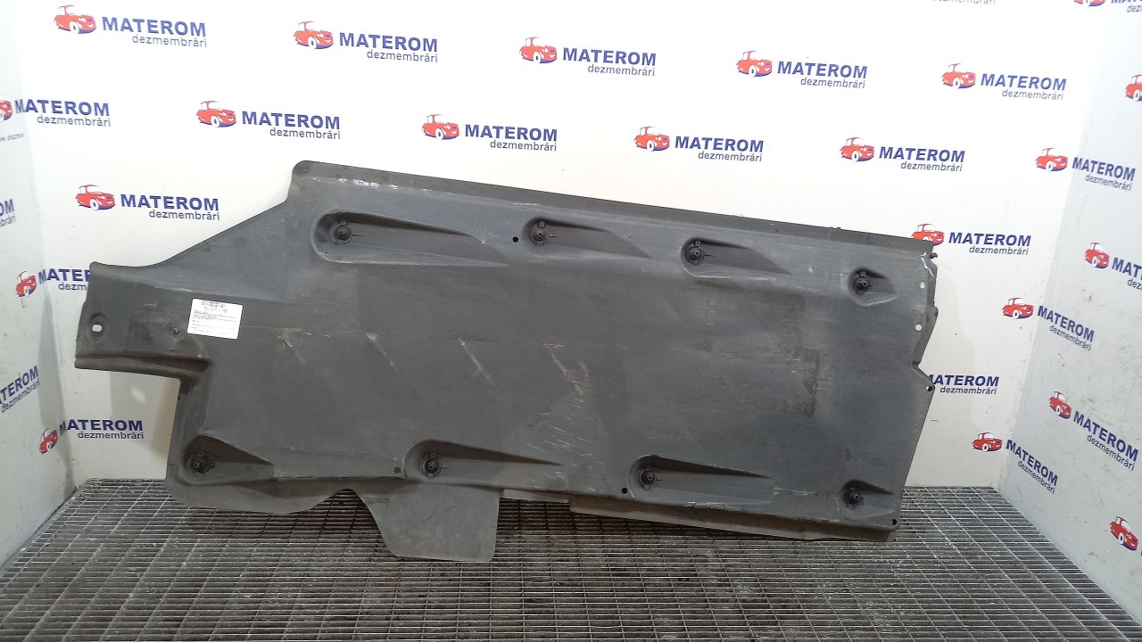 SCUT SUB MASINA AUDI A1 - - (2010 2014)