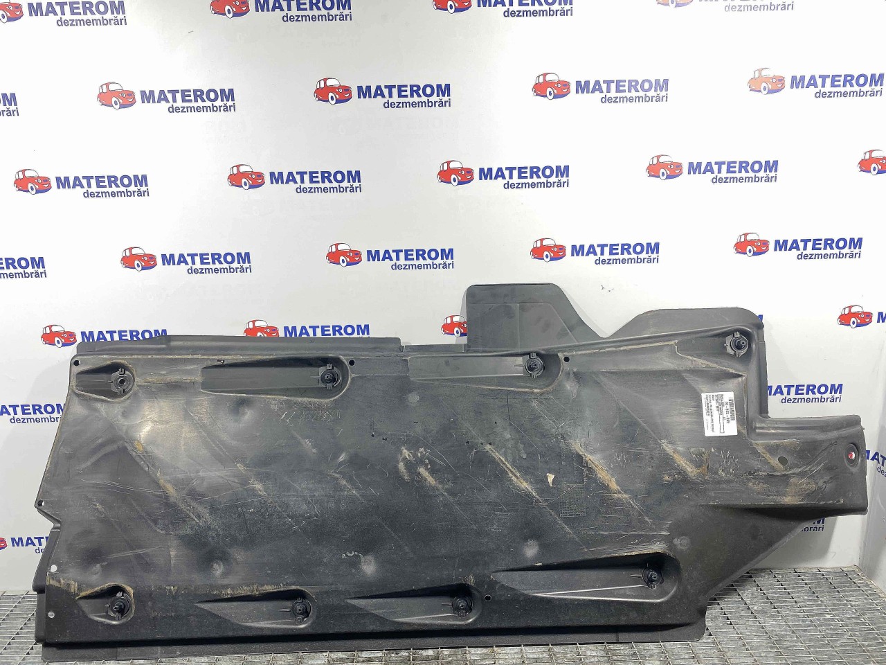 SCUT SUB MASINA AUDI A1 - - (2010 2014)