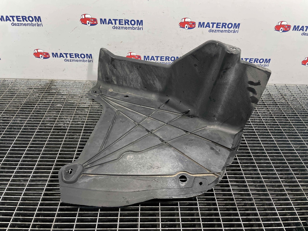 SCUT SUB MASINA AUDI A4 2.0 TDI - (2007 2011)