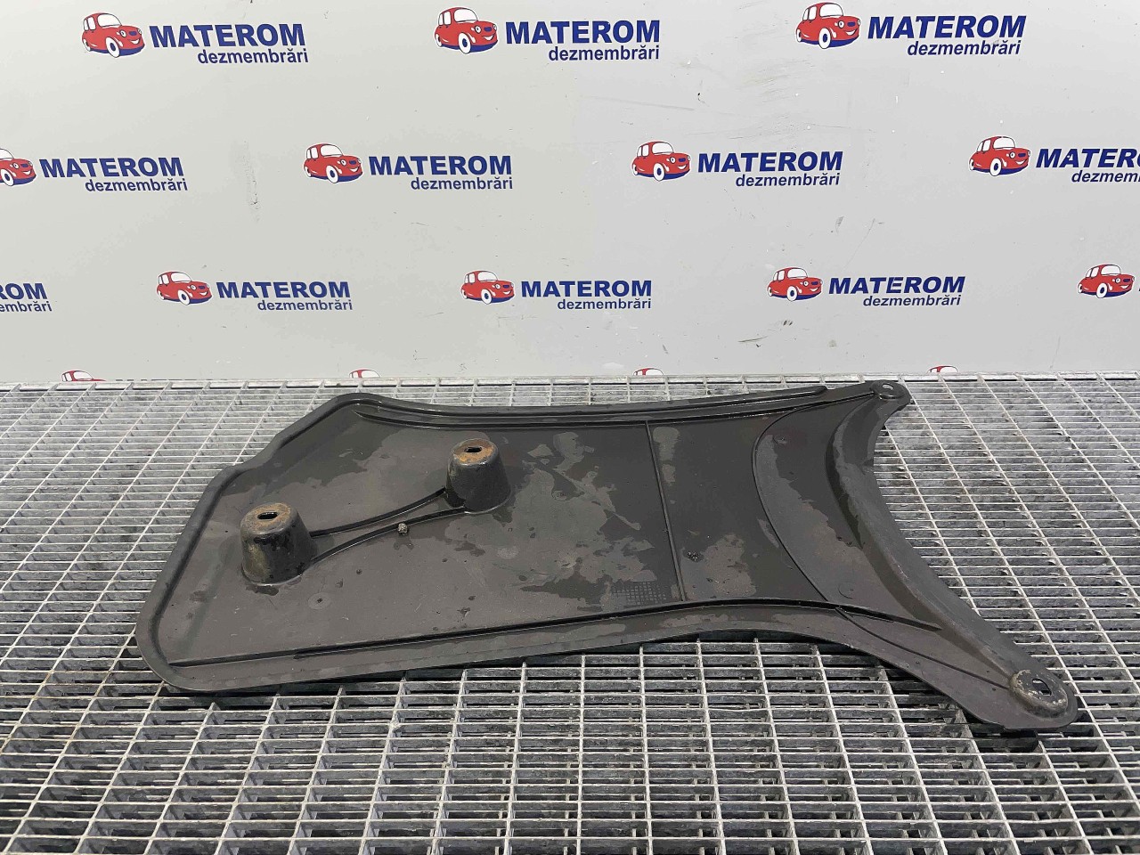 SCUT SUB MASINA AUDI A4 A4 - - (2007 2010)
