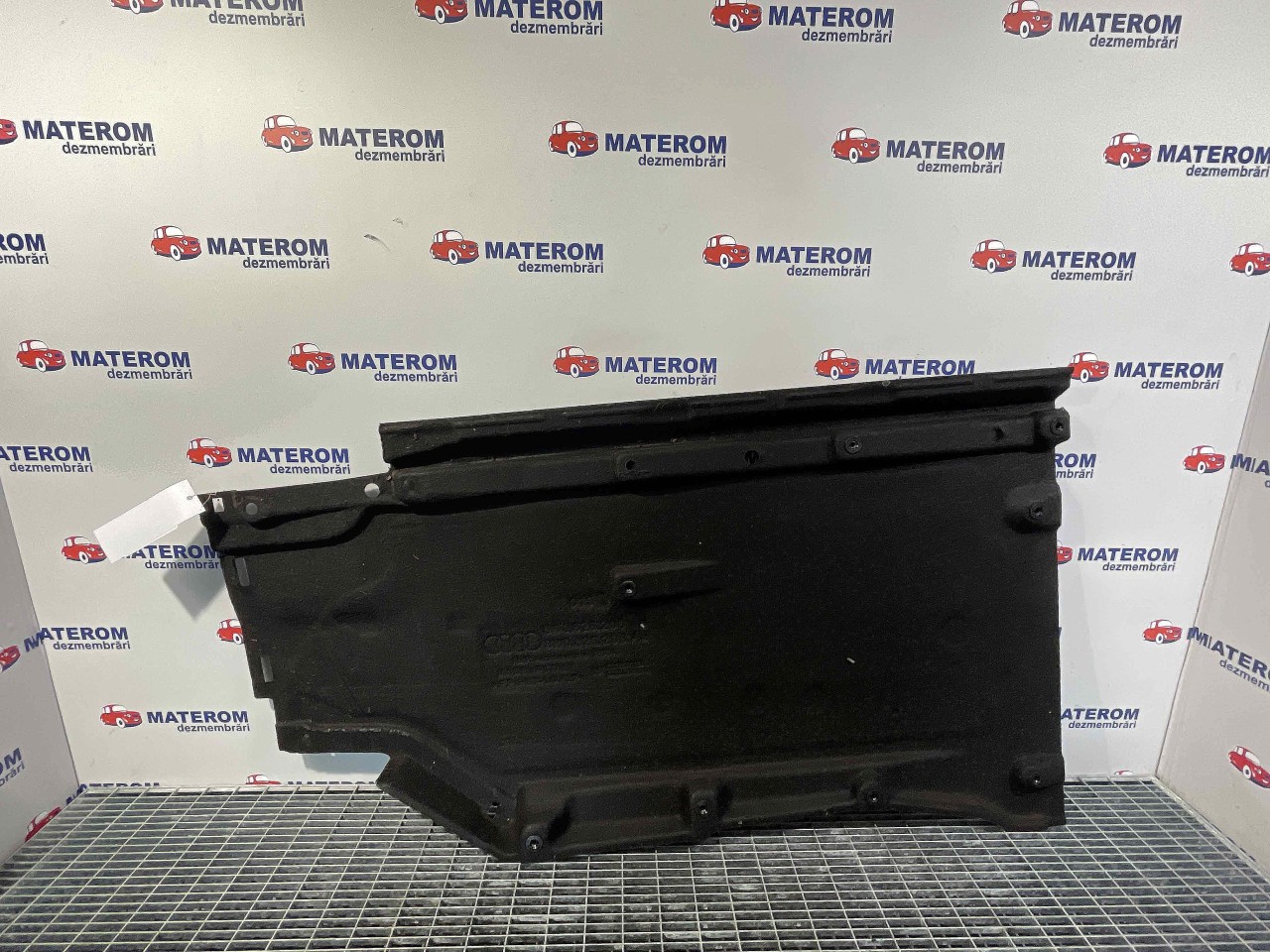SCUT SUB MASINA AUDI A4 A4 - - (2015 2018)