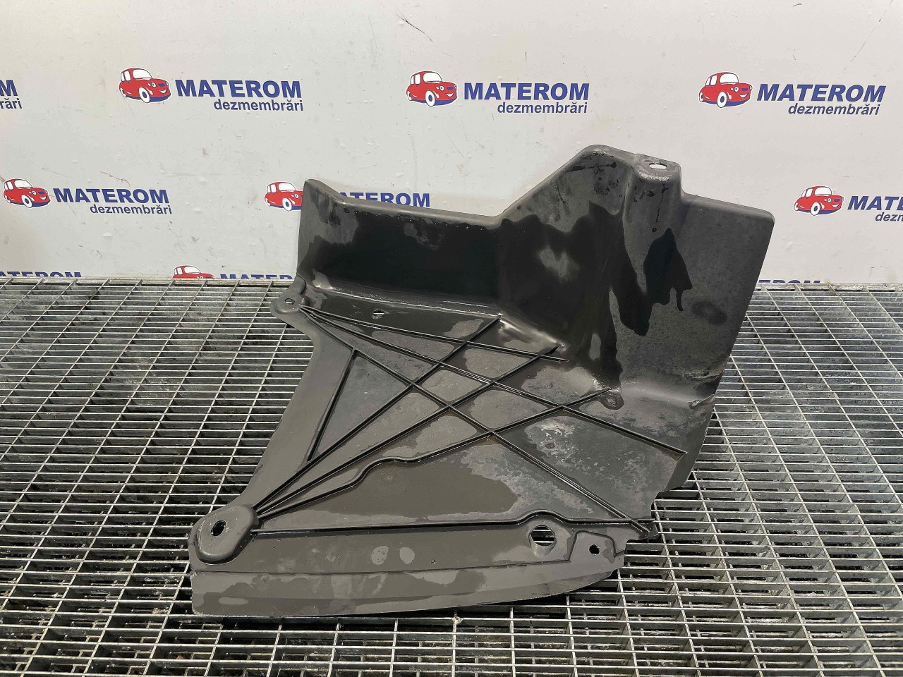 SCUT SUB MASINA AUDI A5 - - (2007 2011)