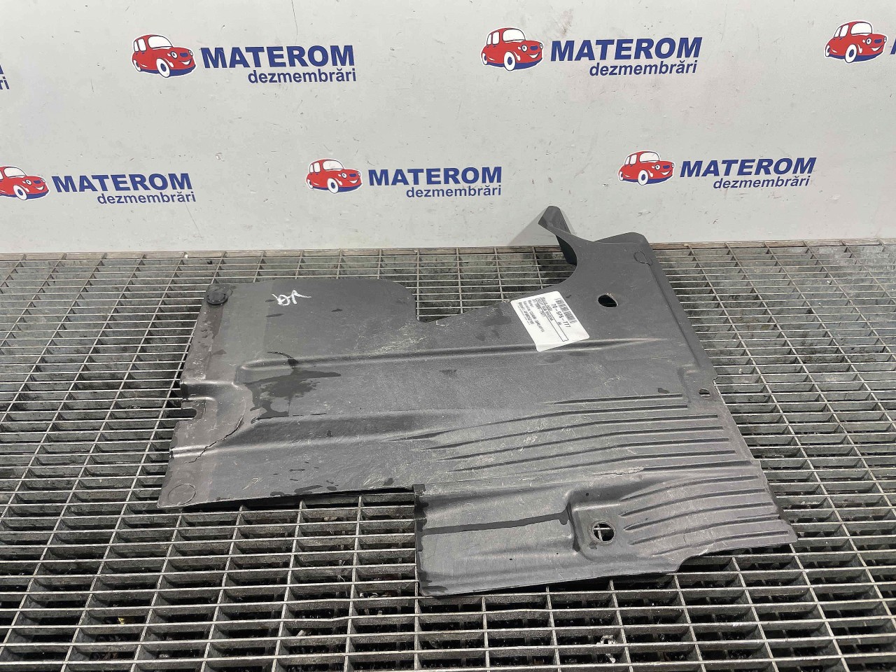 SCUT SUB MASINA AUDI A6 - - (2009 2011)