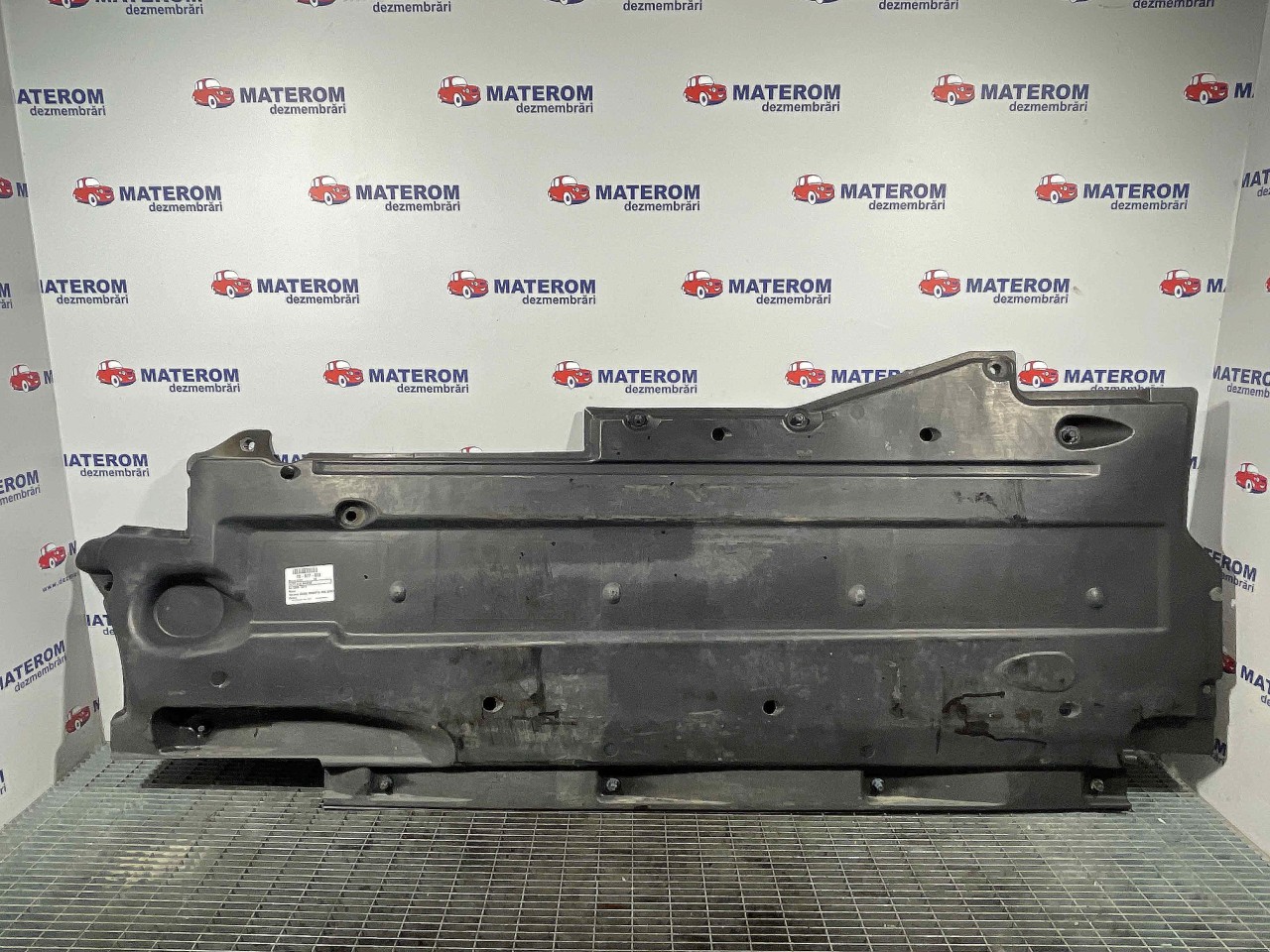 SCUT SUB MASINA AUDI A6 - - (2009 2011)