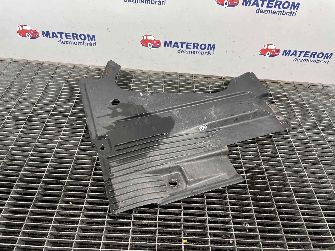 SCUT SUB MASINA AUDI A6 - - (2009 2011)