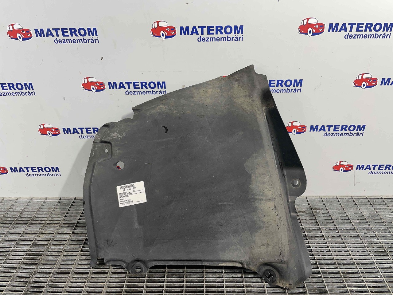 SCUT SUB MASINA AUDI A6 - - (2011 2015)