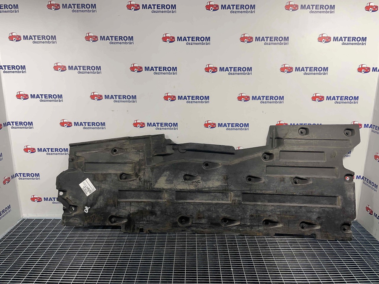 SCUT SUB MASINA AUDI A8 - - (2002 2005)