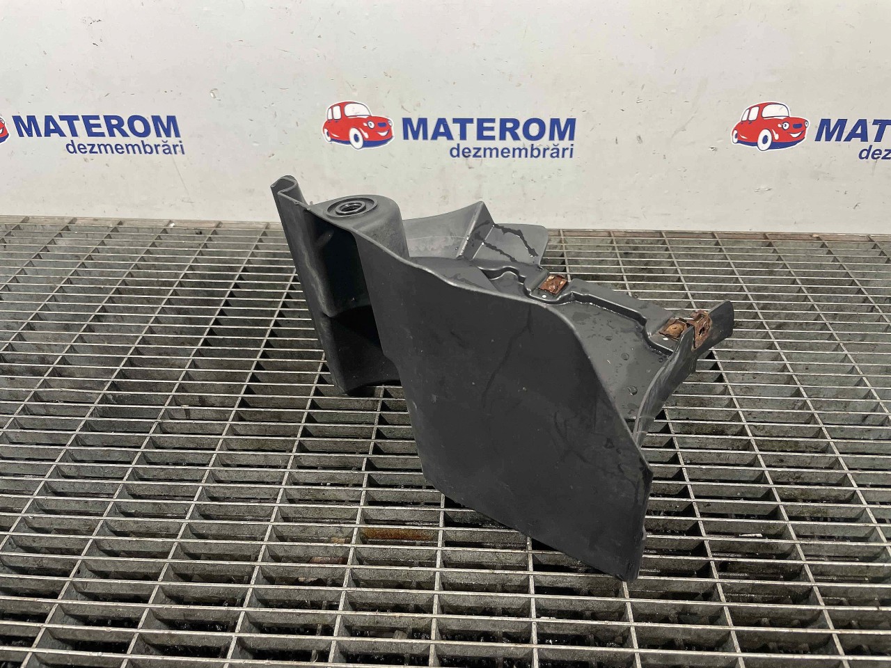 SCUT SUB MASINA BMW SERIA 1 F20 - - (2015 2019)
