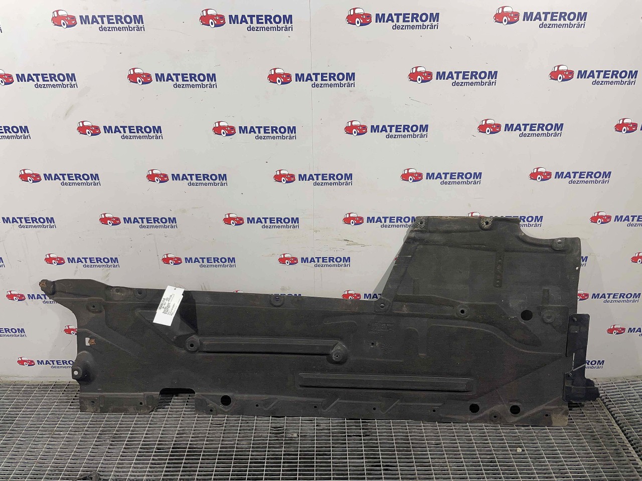 SCUT SUB MASINA BMW SERIA 1 F20 - - (2015 2019)