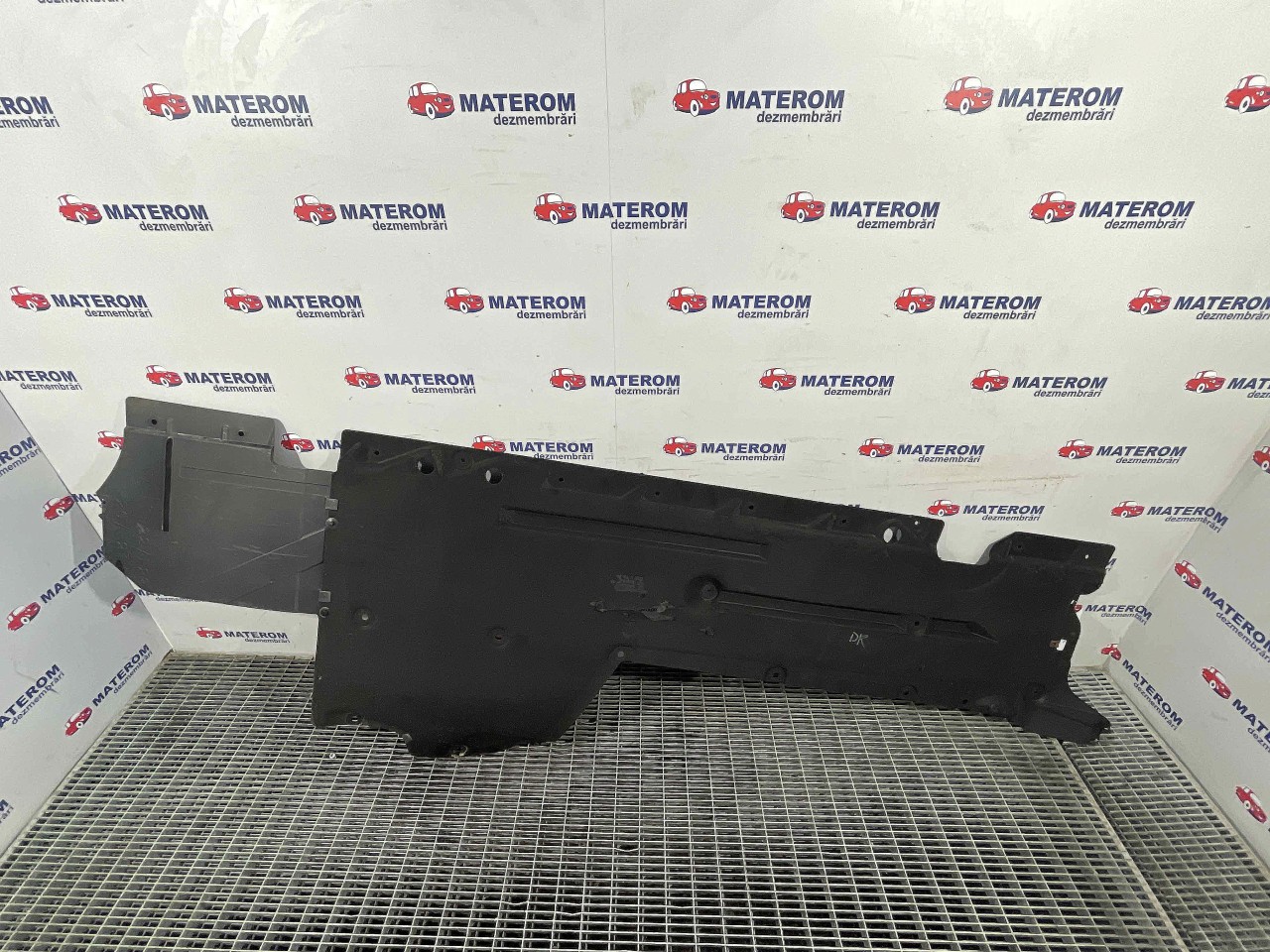 SCUT SUB MASINA BMW SERIA 1 F20 SERIA 1 F20 - - (2011 2015)