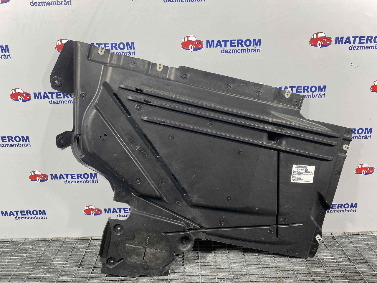 SCUT SUB MASINA BMW SERIA 2 F 45 - - (2018 2021)