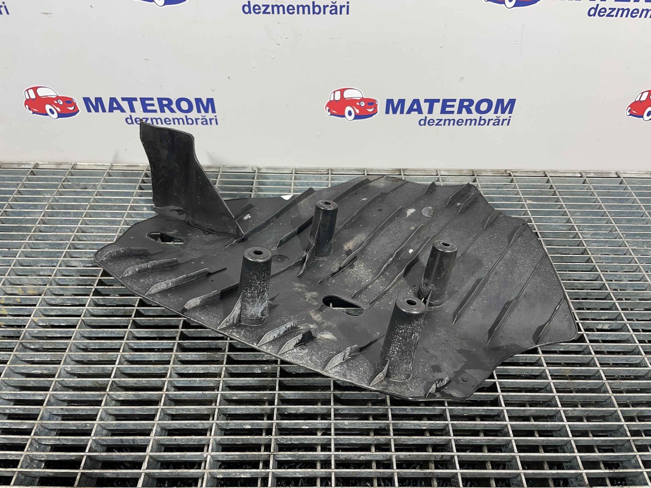 SCUT SUB MASINA BMW SERIA 3 F 30 SERIA 3 F 30 - - (2011 2018)