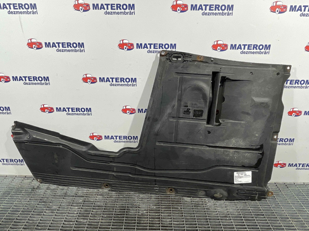 SCUT SUB MASINA BMW SERIA 3 F 31 SERIA 3 F 31 - - (2011 2015)