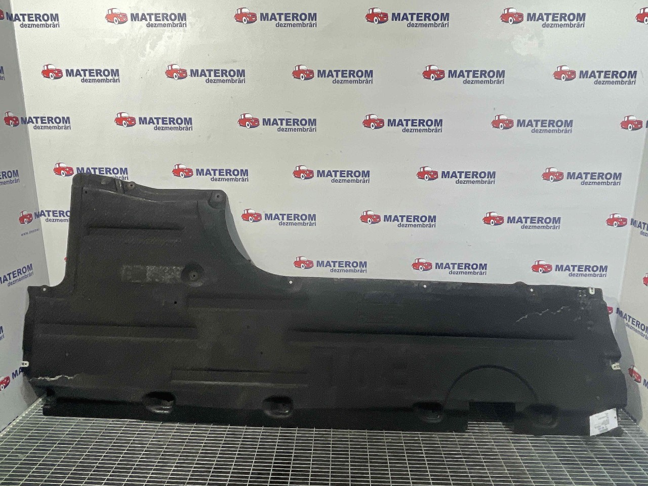 SCUT SUB MASINA BMW SERIA 5 F 10 - - (2010 2014)