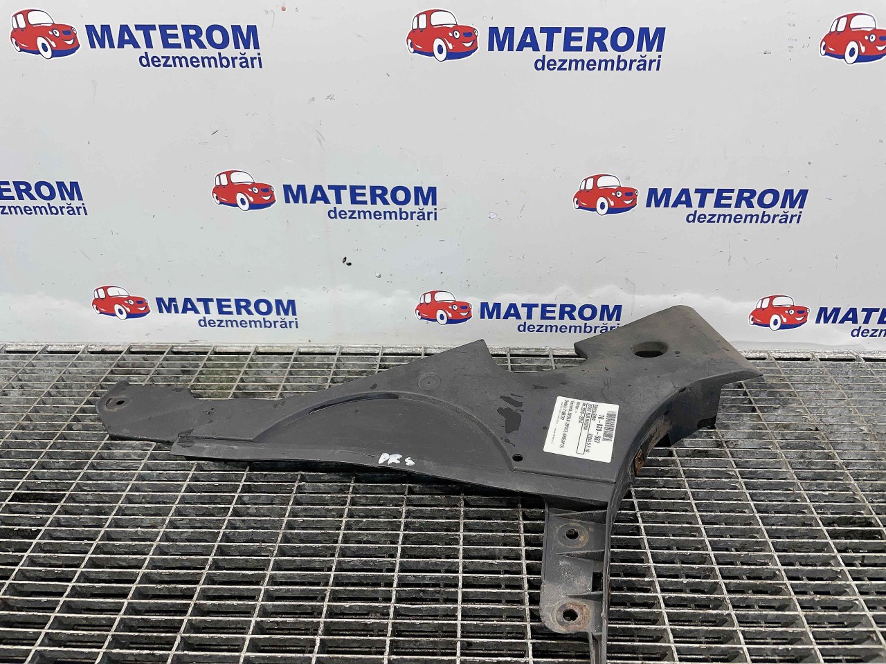 SCUT SUB MASINA BMW SERIA 5 F 10 SERIA 5 F 10 - - (2010 2014)