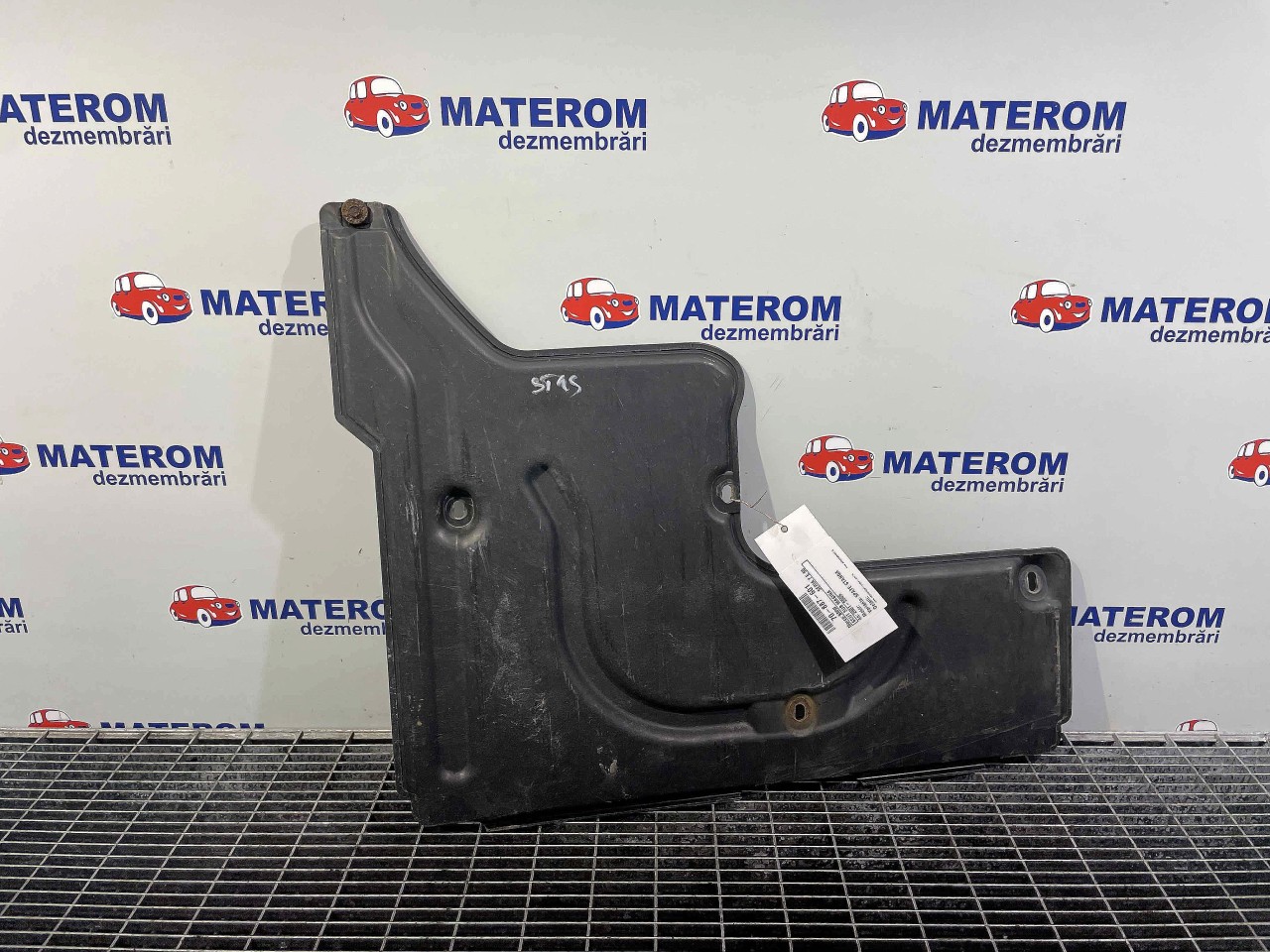 SCUT SUB MASINA BMW SERIA 7 E 65 - - (2001 2005)