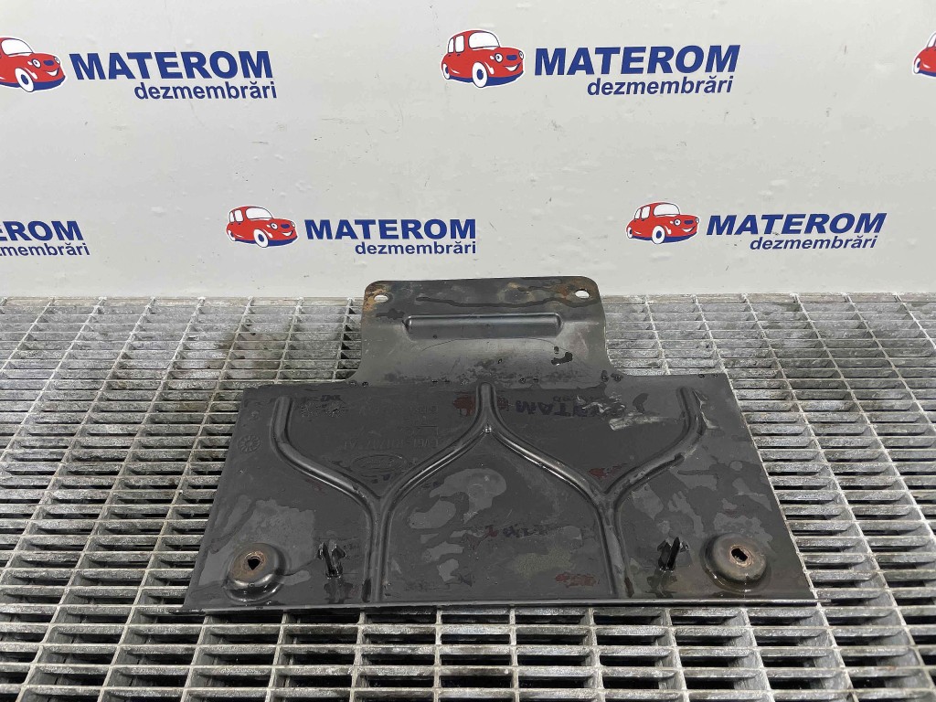 SCUT SUB MASINA FORD FOCUS - - (2011 2014)
