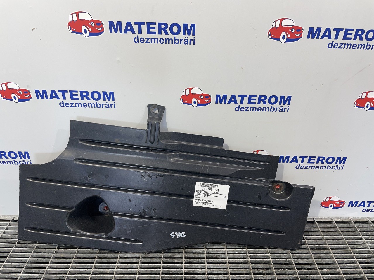 SCUT SUB MASINA FORD FOCUS - - (2011 2014)