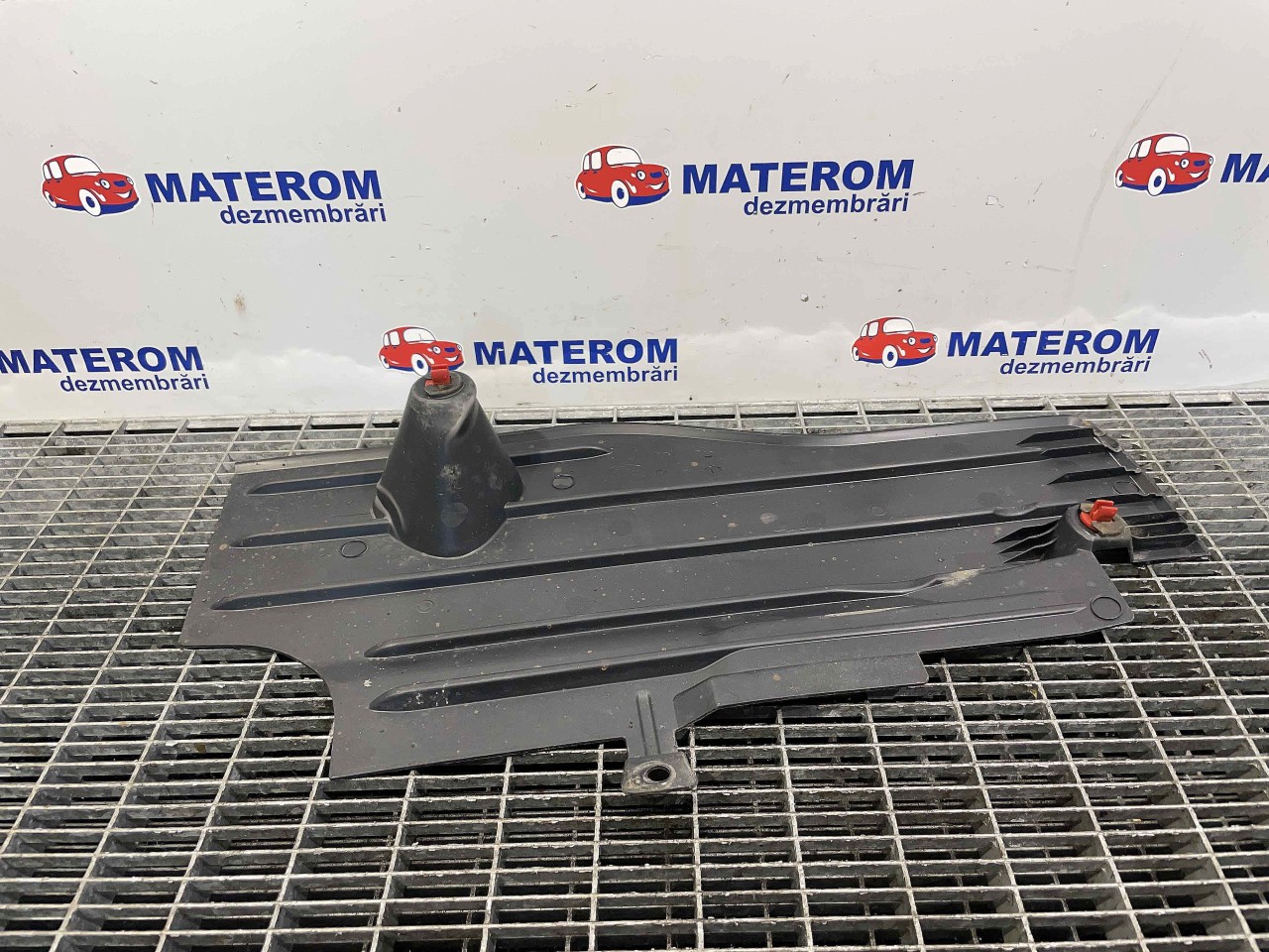 SCUT SUB MASINA FORD FOCUS FOCUS - - (2011 2014)