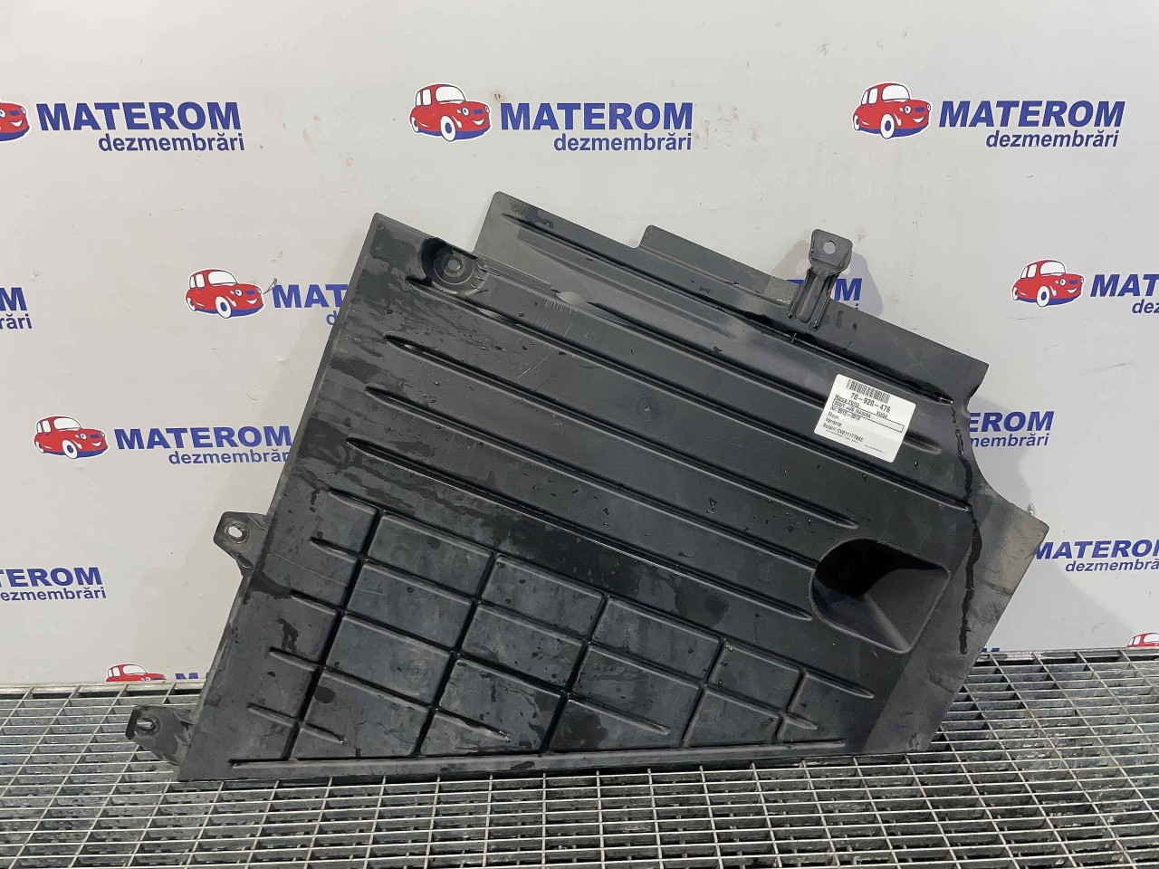 SCUT SUB MASINA FORD KUGA - - (2012 2019)