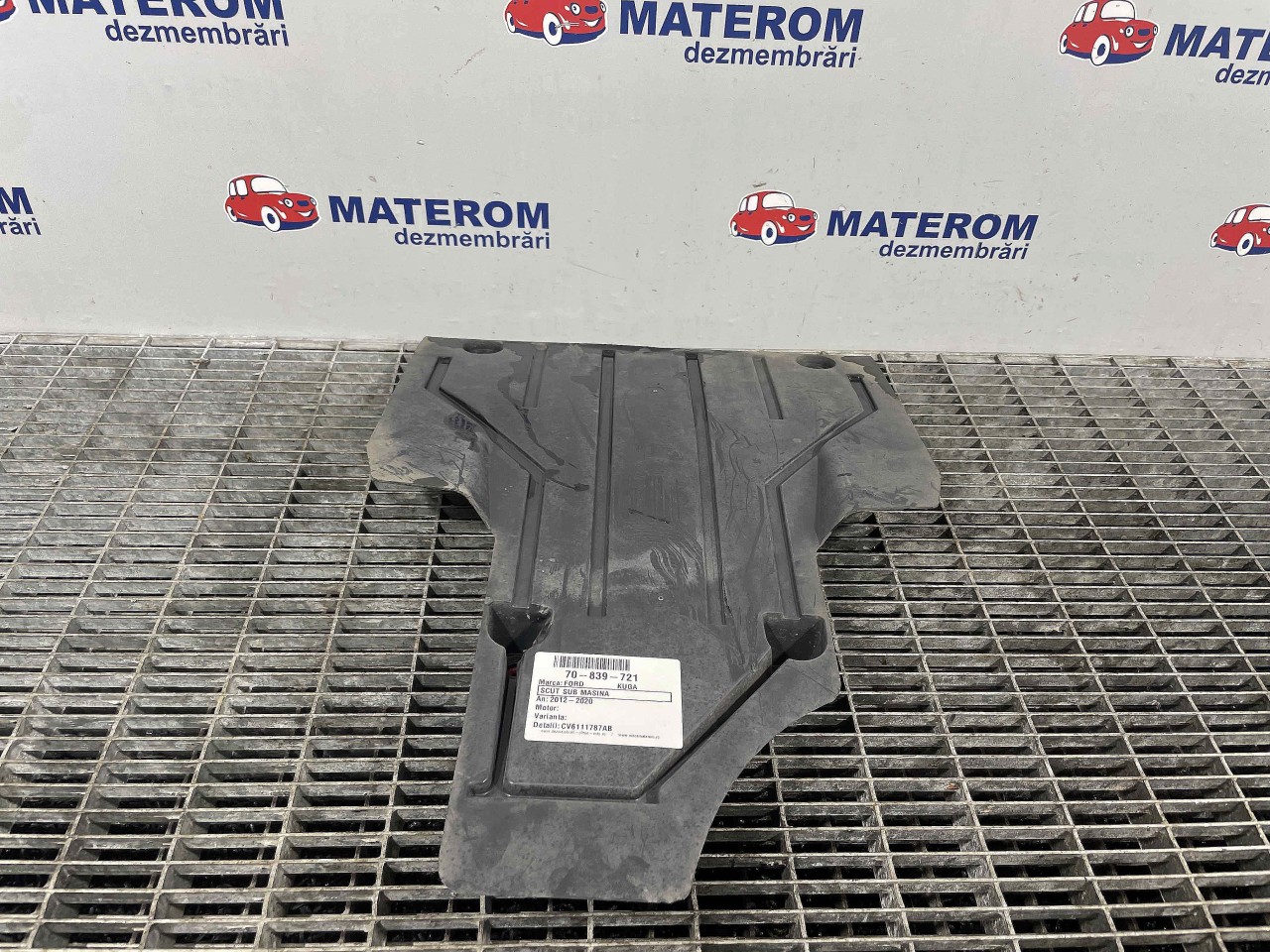 SCUT SUB MASINA FORD KUGA - - (2012 2019)
