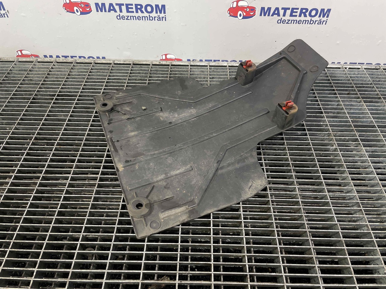 SCUT SUB MASINA FORD KUGA KUGA - - (2012 2019)