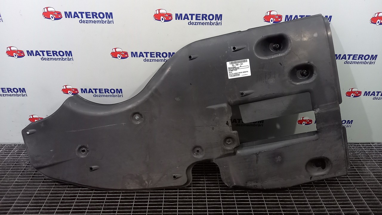 SCUT SUB MASINA LEXUS IS - - (2005 2010)
