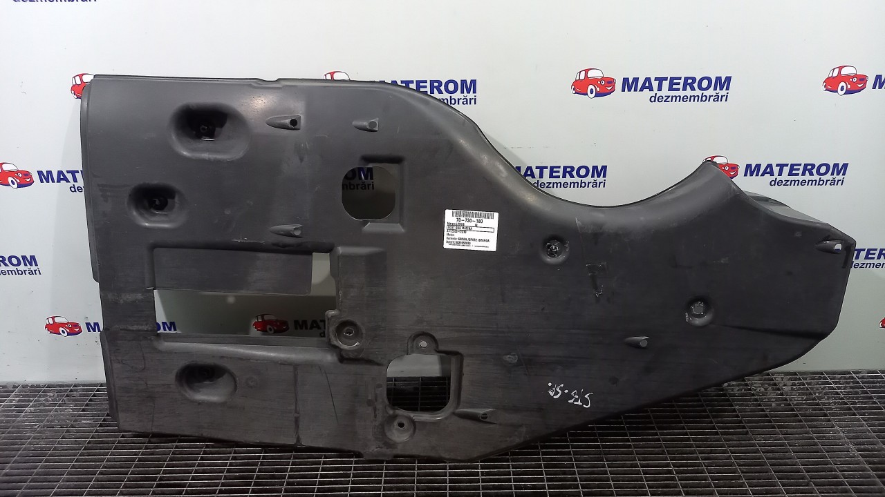 SCUT SUB MASINA LEXUS IS - - (2005 2010)