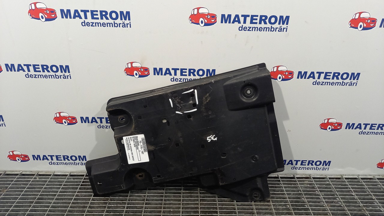 SCUT SUB MASINA MAZDA 2 2 - - (2014 2019)