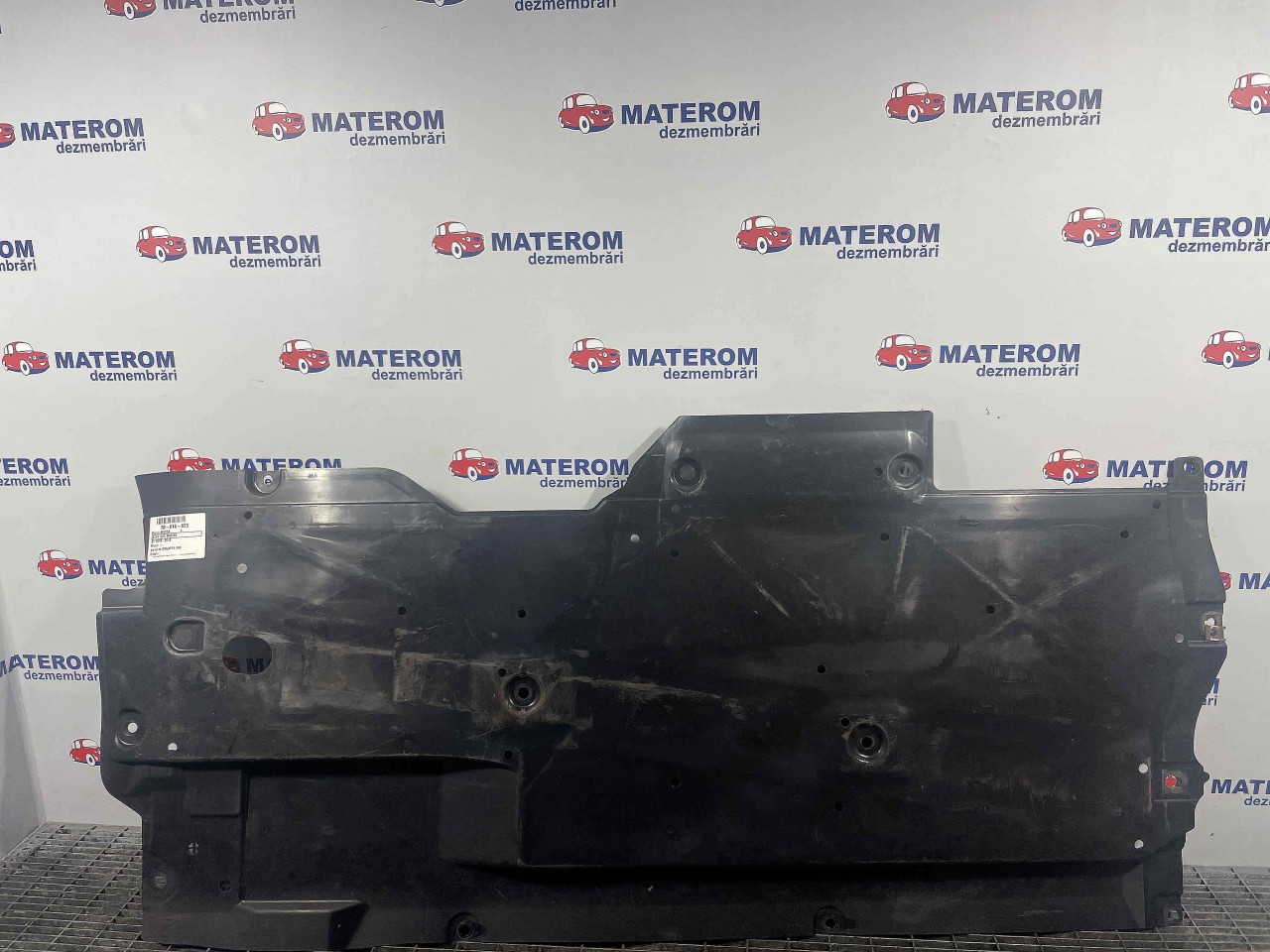 SCUT SUB MASINA MAZDA 3 - - (2013 2018)