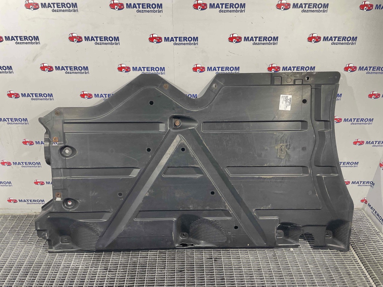 SCUT SUB MASINA MERCEDES A-CLASS 2.0 CDI - (2004 2012)