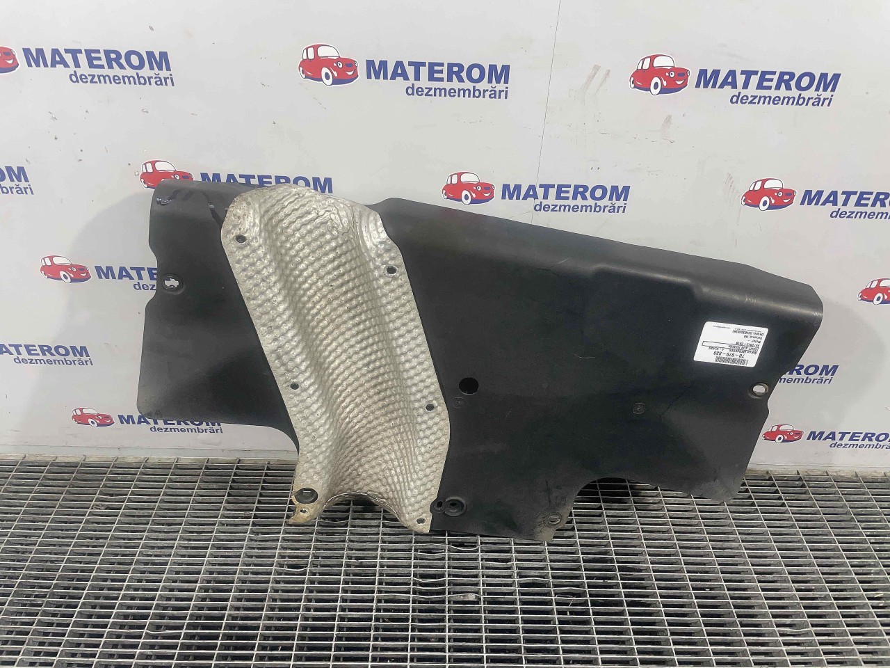 SCUT SUB MASINA MERCEDES A-CLASS - - (2012 2018)