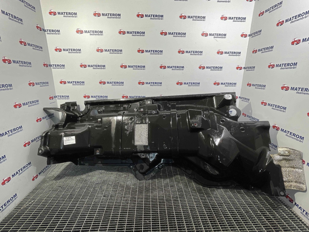 SCUT SUB MASINA MERCEDES A-CLASS A-CLASS - - (2004 2012)