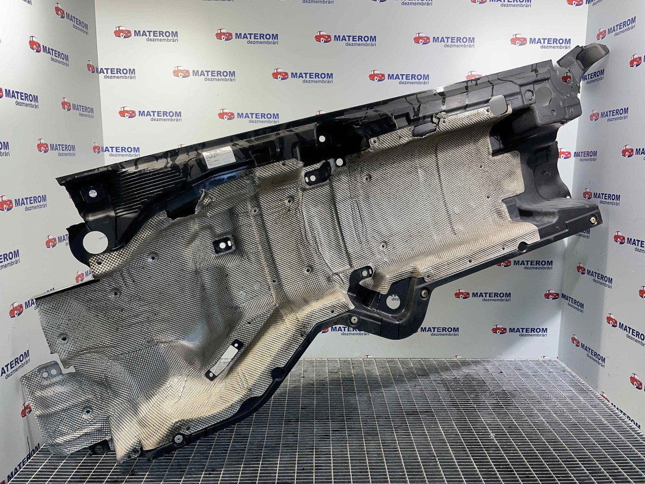 SCUT SUB MASINA MERCEDES B-CLASS - - (2005 2011)