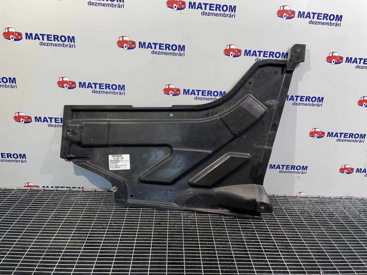 SCUT SUB MASINA MERCEDES CLA 2.2 CDI - (2013 2019)