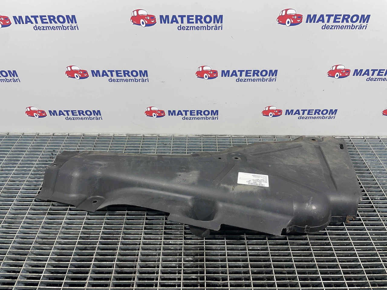 SCUT SUB MASINA MERCEDES ML - - (2008 2011)