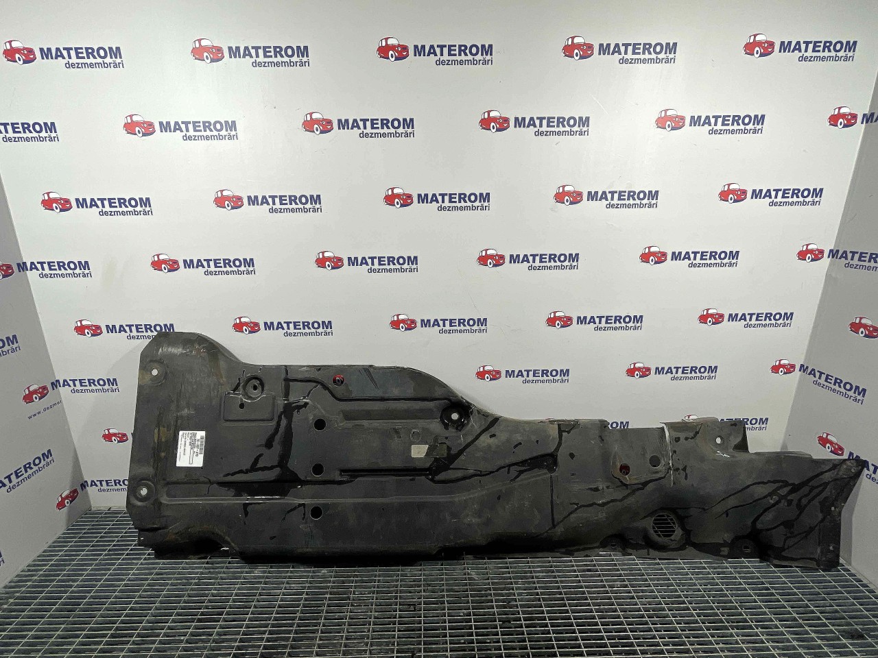 SCUT SUB MASINA MERCEDES ML - - (2008 2011)