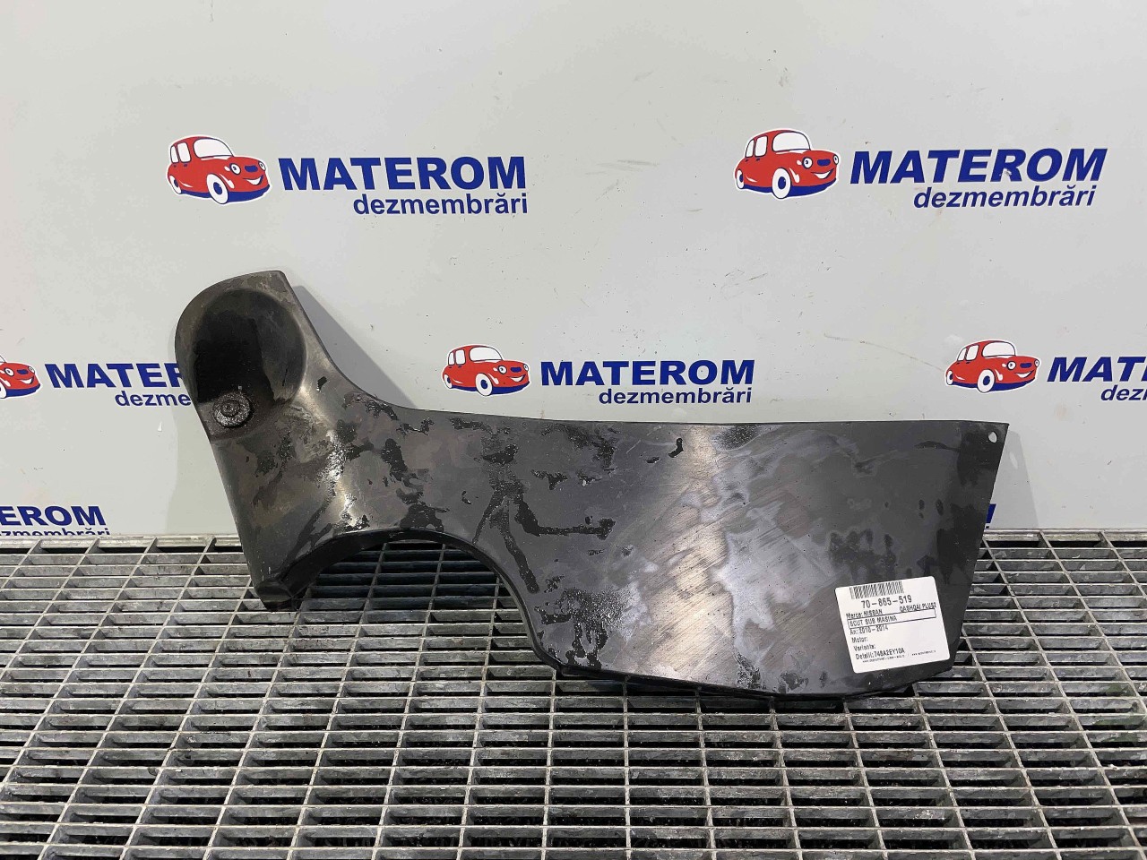 SCUT SUB MASINA NISSAN QASHQAI PLUS2 - - (2010 2014)