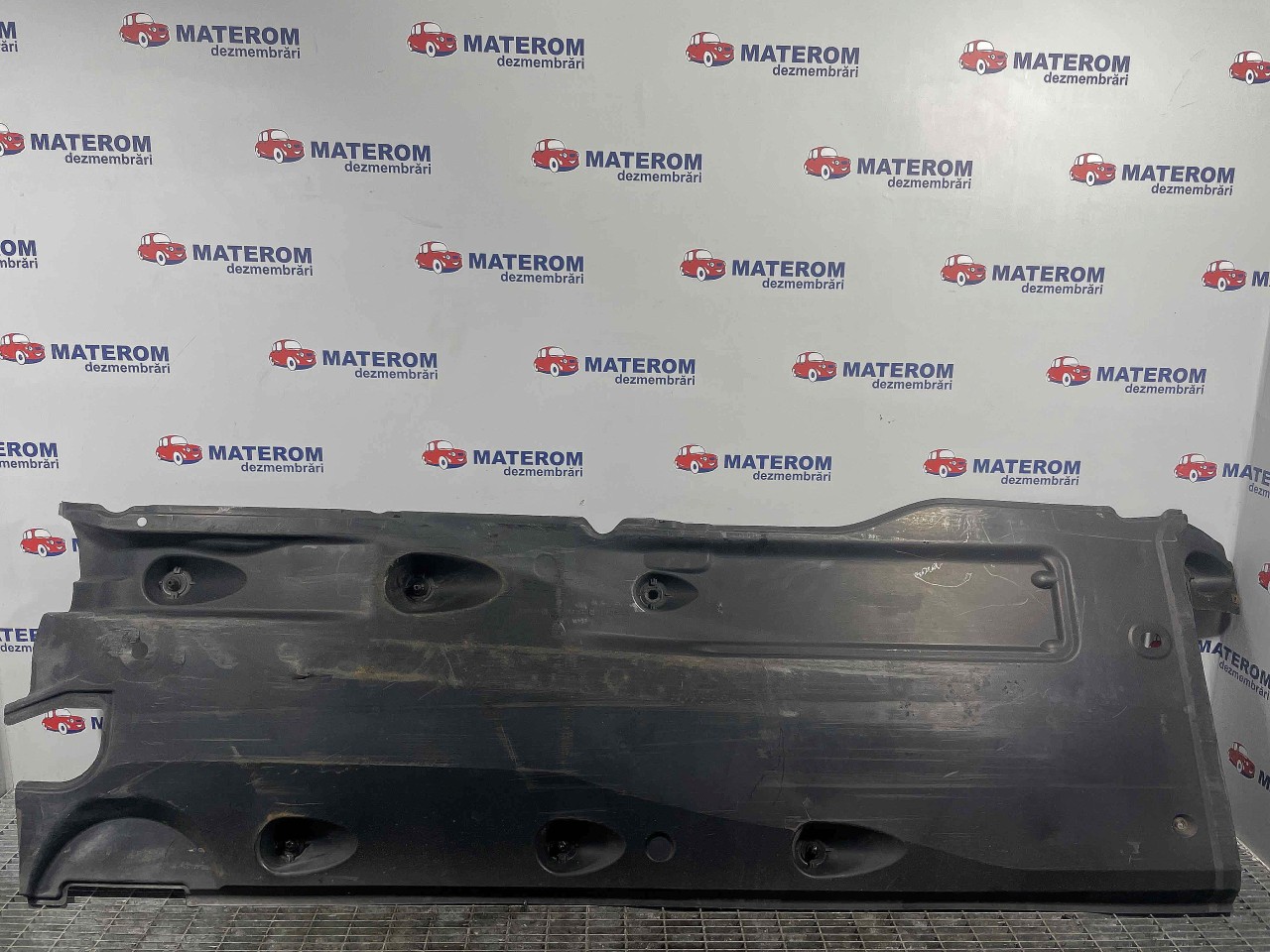 SCUT SUB MASINA SKODA SUPERB - - (2008 2013)