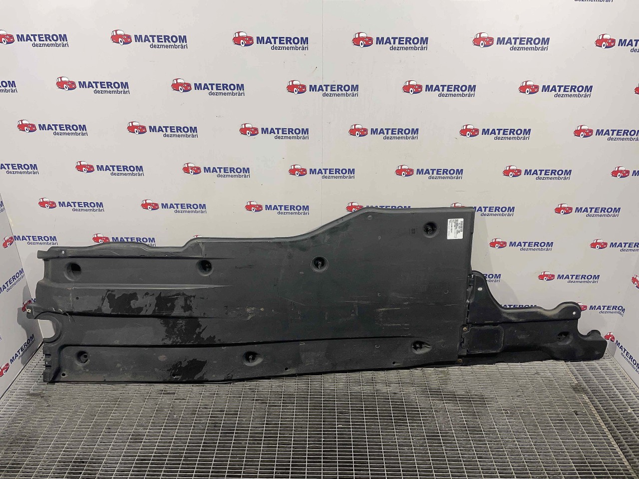 SCUT SUB MASINA SKODA SUPERB - - (2015 2020)