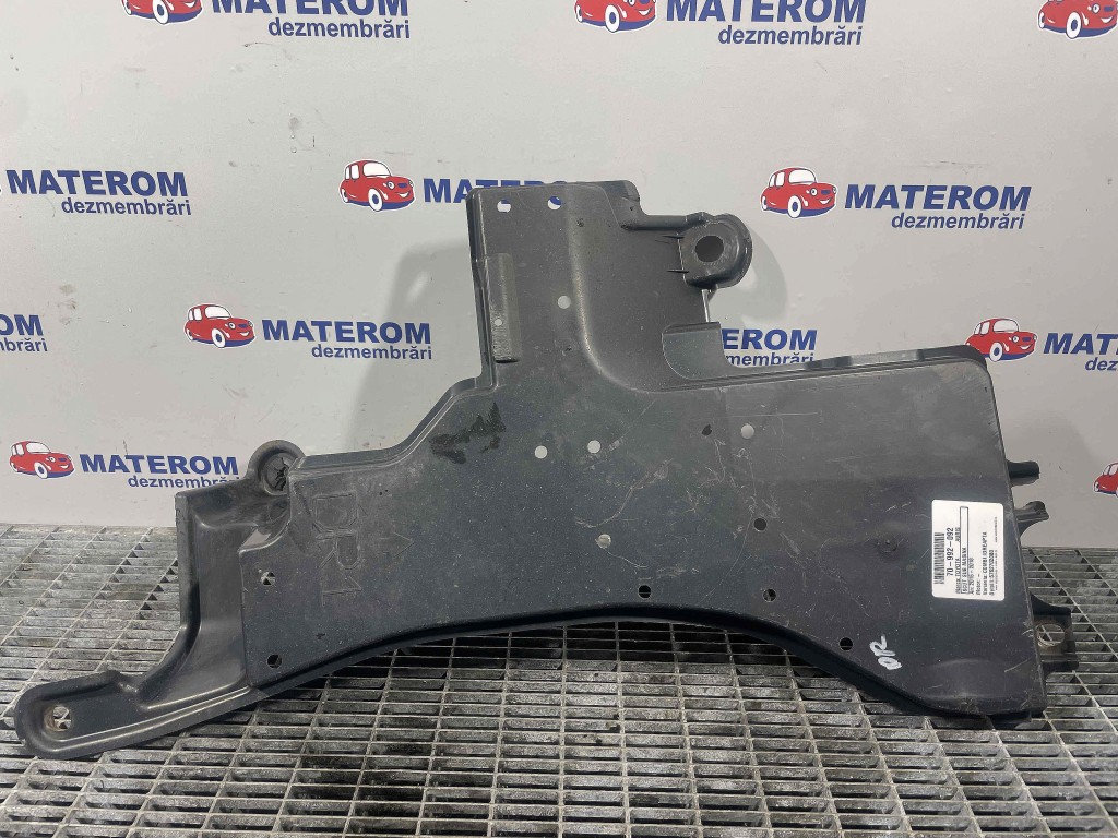 SCUT SUB MASINA TOYOTA AURIS - - (2015 2018)