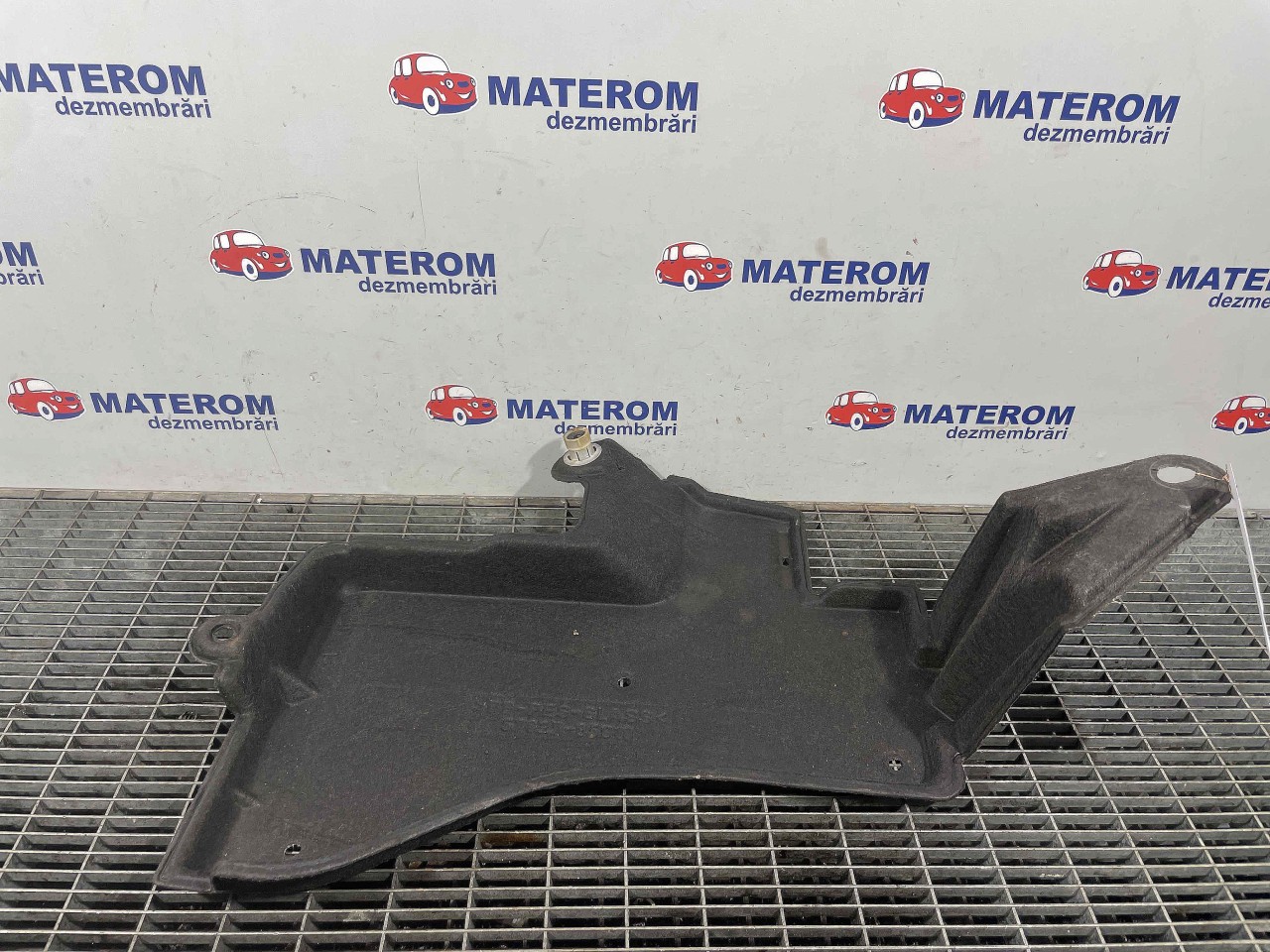 SCUT SUB MASINA TOYOTA AVENSIS - - (2015 2018)