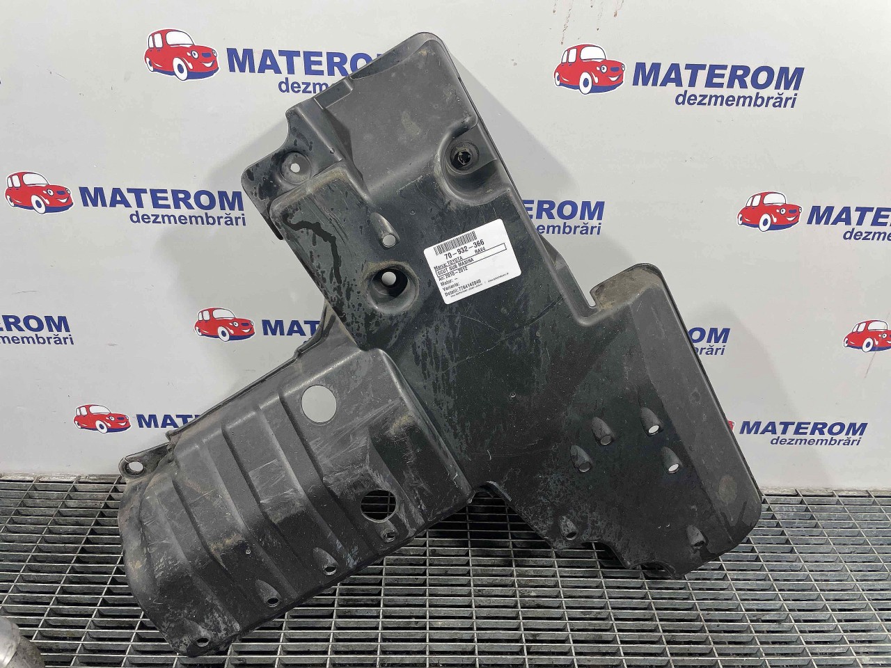SCUT SUB MASINA TOYOTA RAV4 - - (2010 2012)