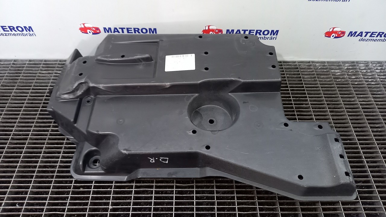 SCUT SUB MASINA TOYOTA RAV4 - - (2012 20