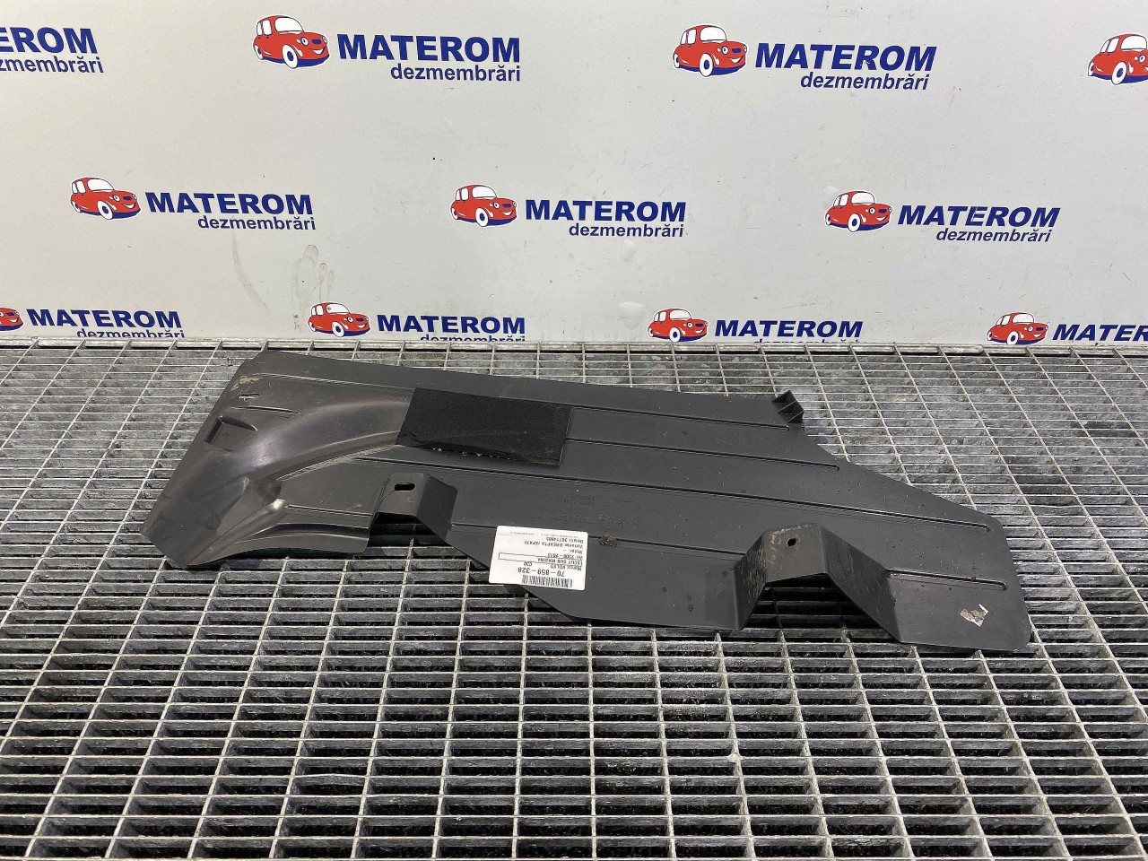 SCUT SUB MASINA VOLVO C30 C30 - - (2006 2013)