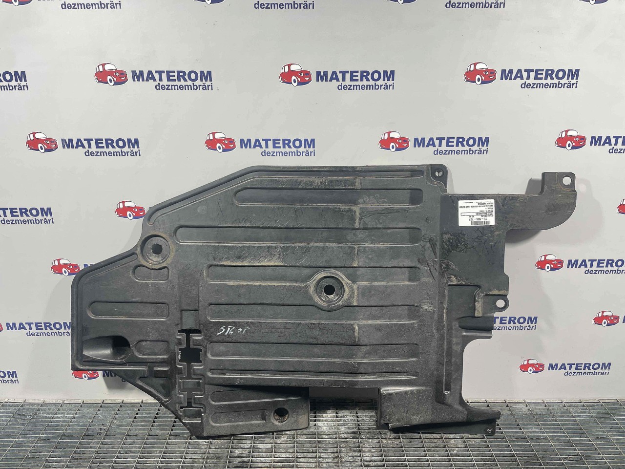 SCUT SUB MASINA VOLVO XC 90 - - (2015 2022)