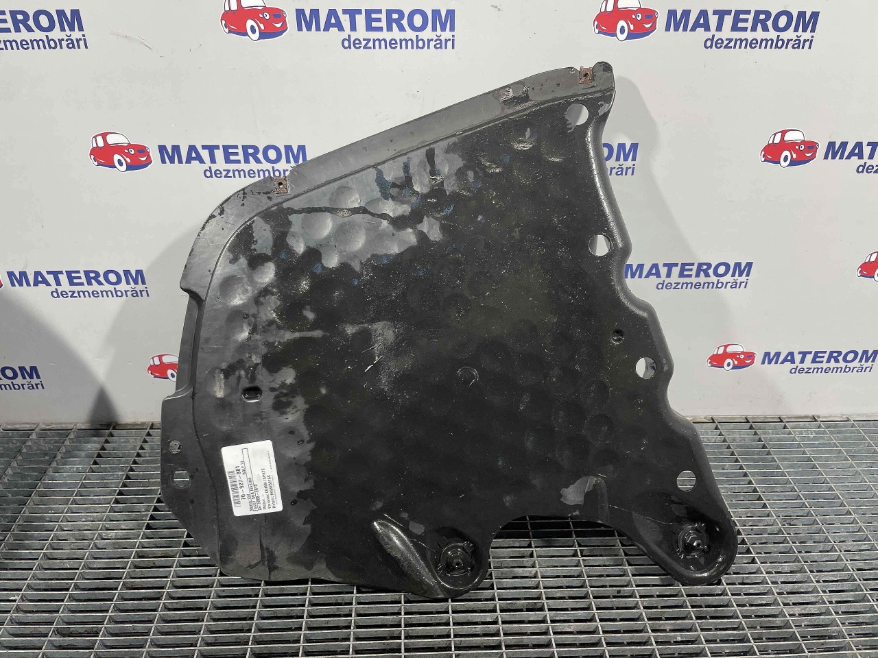 SCUT SUB MASINA VW GOLF VI - - (2008 2012)