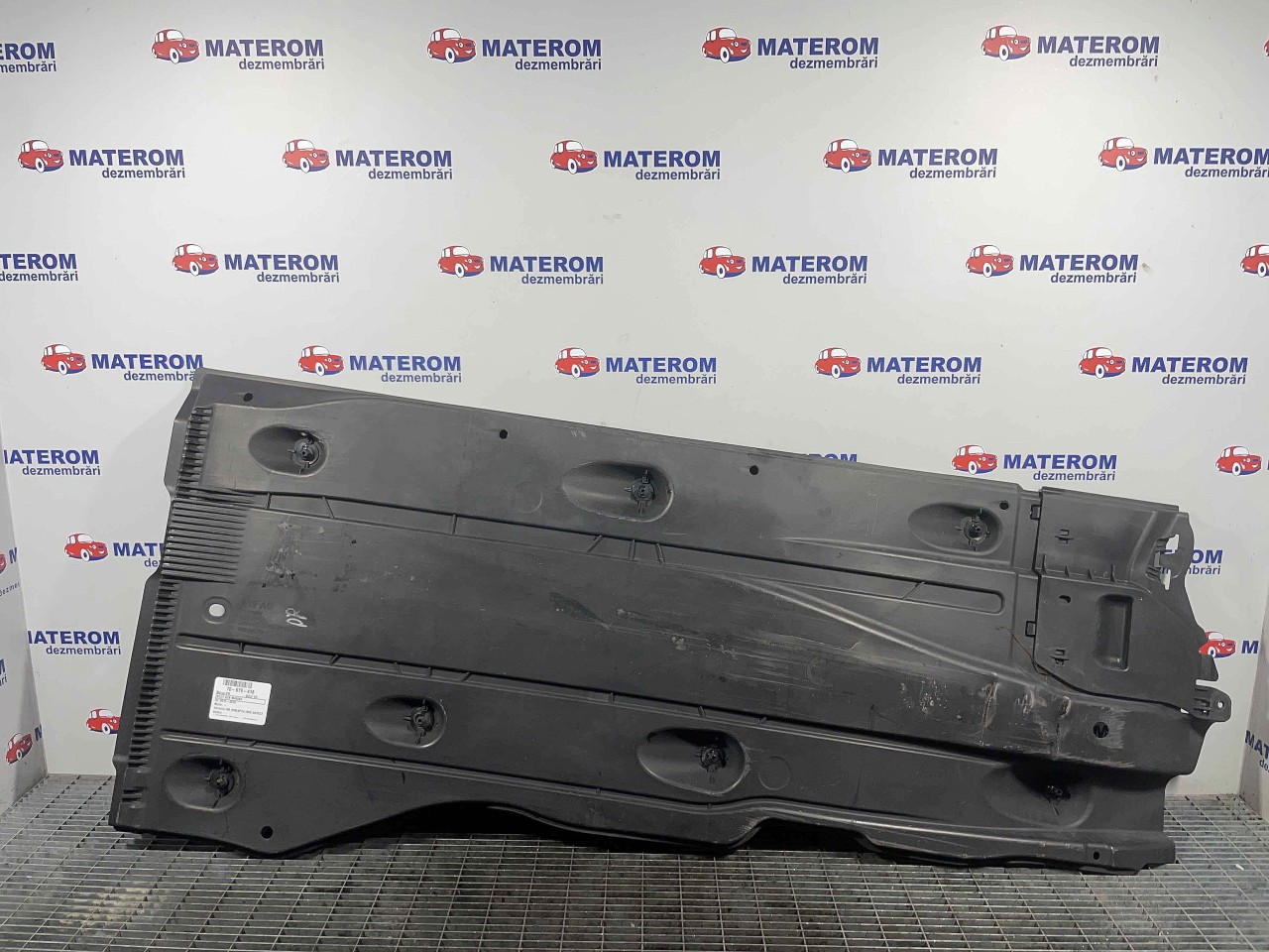SCUT SUB MASINA VW GOLF VII - - (2012 2016)