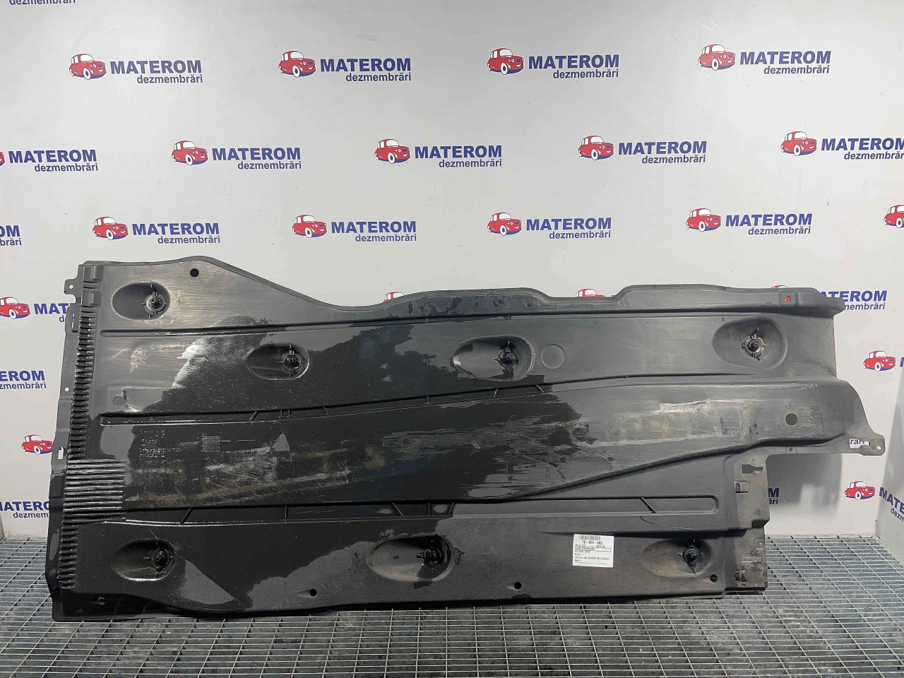 SCUT SUB MASINA VW GOLF VII - - (2012 2016)
