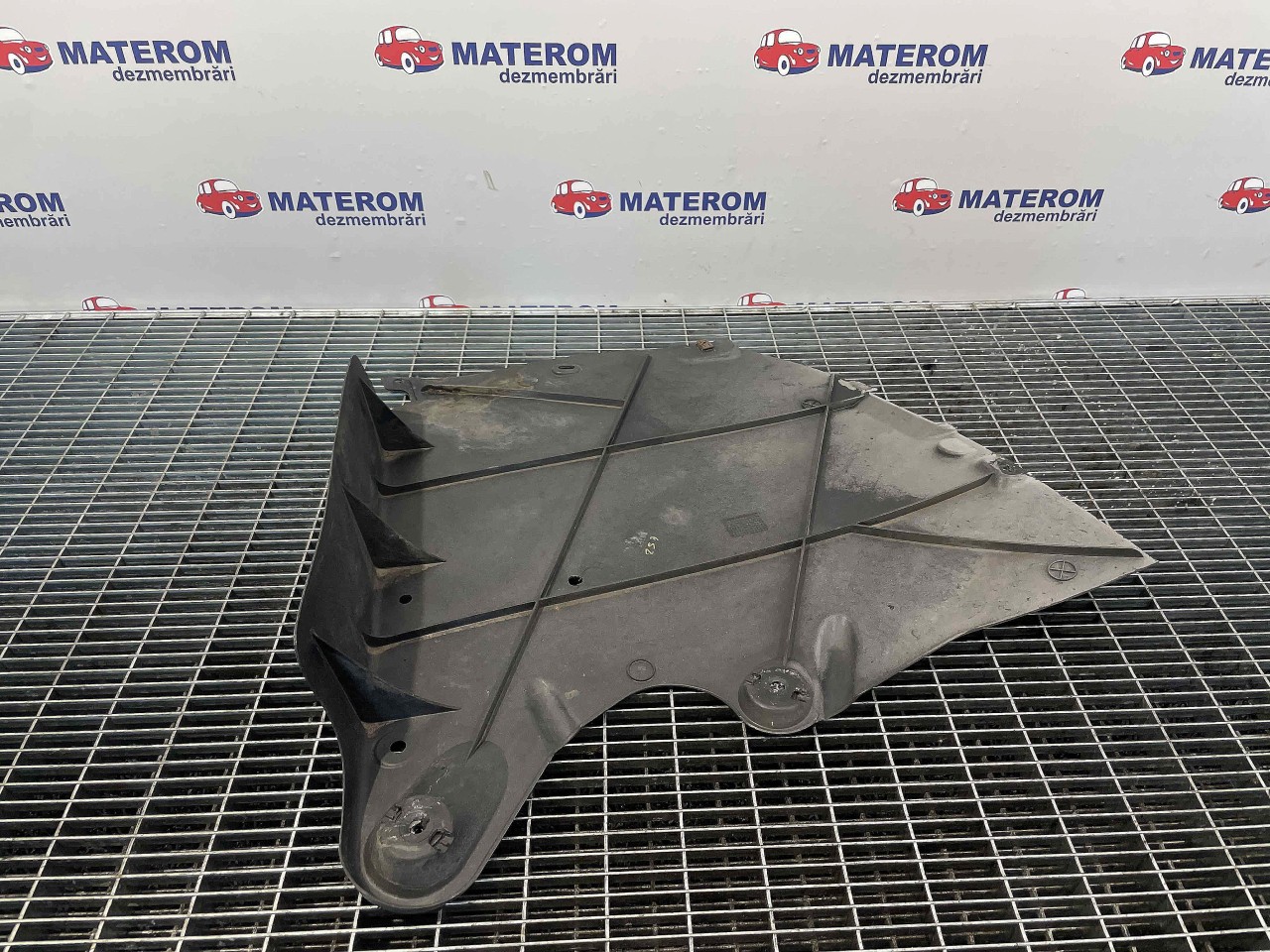 SCUT SUB MASINA VW JETTA IV - - (2010 2019)